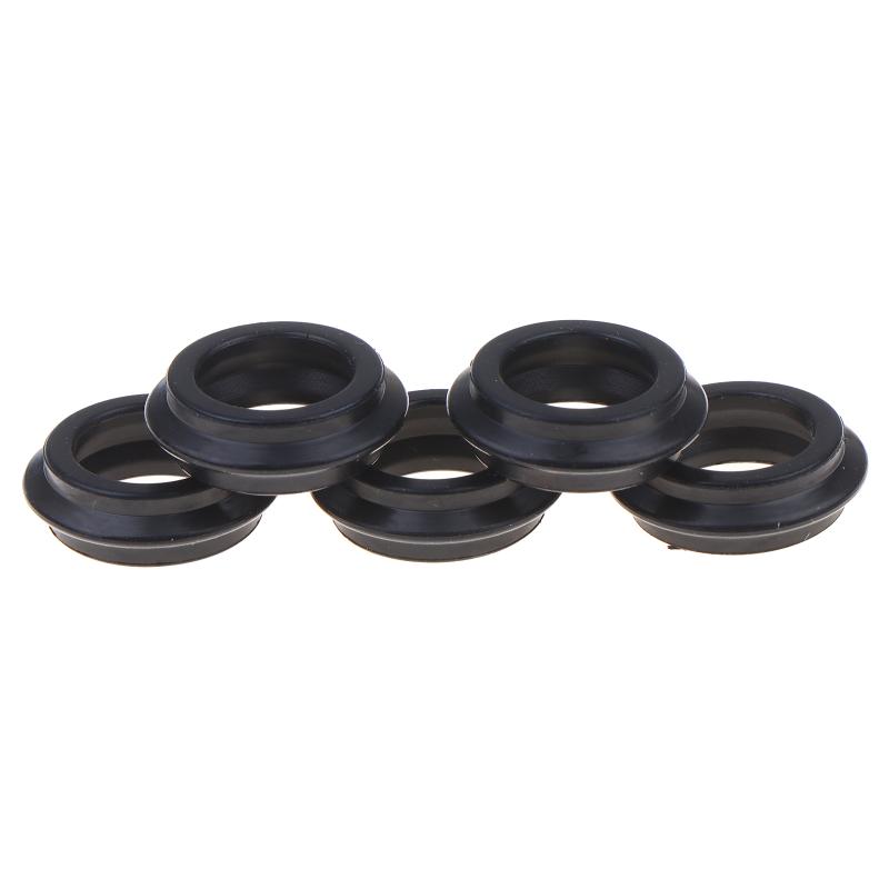 Car Engine Oil Cooler Outlet Pipe Seal for LR030593 Plastic Black Fuel Oil Leak Prevention for Land Rover Auto Parts