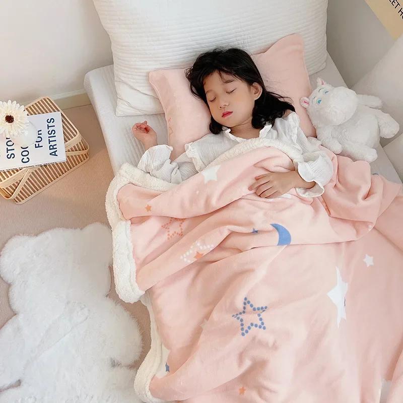 Молочное бархатное одеяло детское одеяло утолщенное бархатное одеяло ягненка утолщенное двухстороннее бархатное обеденное одеяло