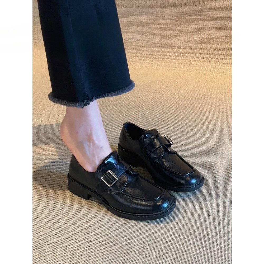 Маленькие кожаные туфли с квадратной пряжкой на ремне, женские туфли 2025 года на толстом каблуке в студенческом стиле, ленивые универсальные туфли-лодочки