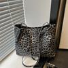 Retro Leopard Print Large Capacity 2025 New Tote Bag Simple Fashion Handbag Fashionable Shoulder Bag