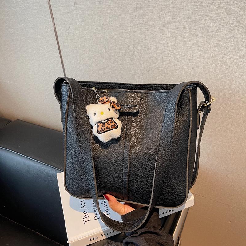 Women's High-End Retro Crossbody Bucket Bag - Autumn/Winter Versatile Fashion Shoulder Bag