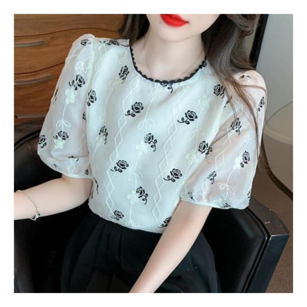Navava Short Sleeve Flower Embroidery Round Neck Blouse Nb2237