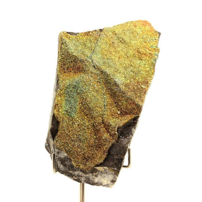 Pierres et Minéraux. Chalcopyrite. 890.65 ct. Anduze, Gard, France.