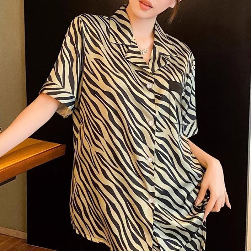 Zebra Pattern Fashion Stripe Ice Silk Pajamas Women's Summer Short Sleeved Pants Silk Home Clothes Two Piece Set Sleepwear