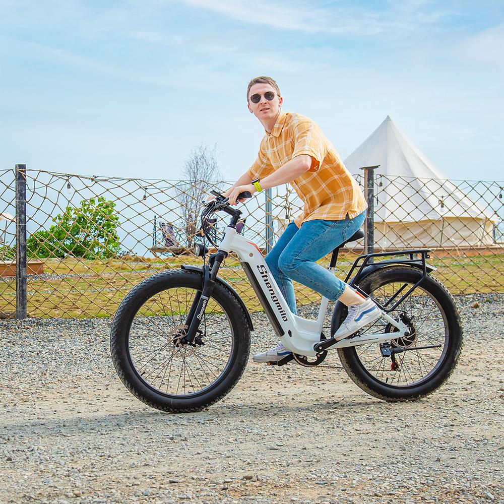 Shengmilo Электровелосипед MX06 с низкой рамой, двигатель 500 Вт, аккумулятор Samsung 48 В 17,5 Ач, гидравлические тормоза, 26" фэт-байк для поездок на работу и бездорожья