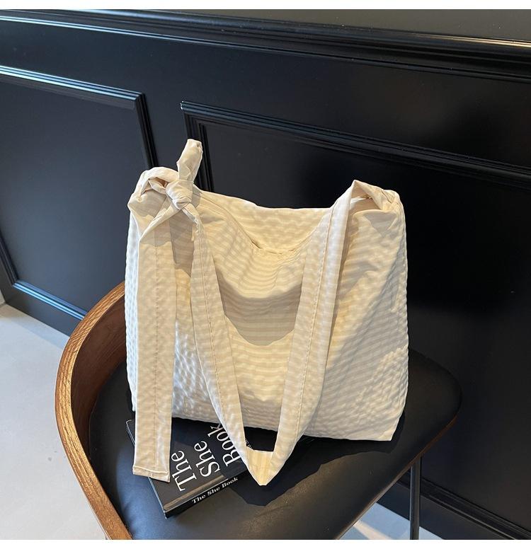 Fashion Casual Bag Women's Large-capacity New Popular Shoulder Large-capacity Class Commuter Tote Bag