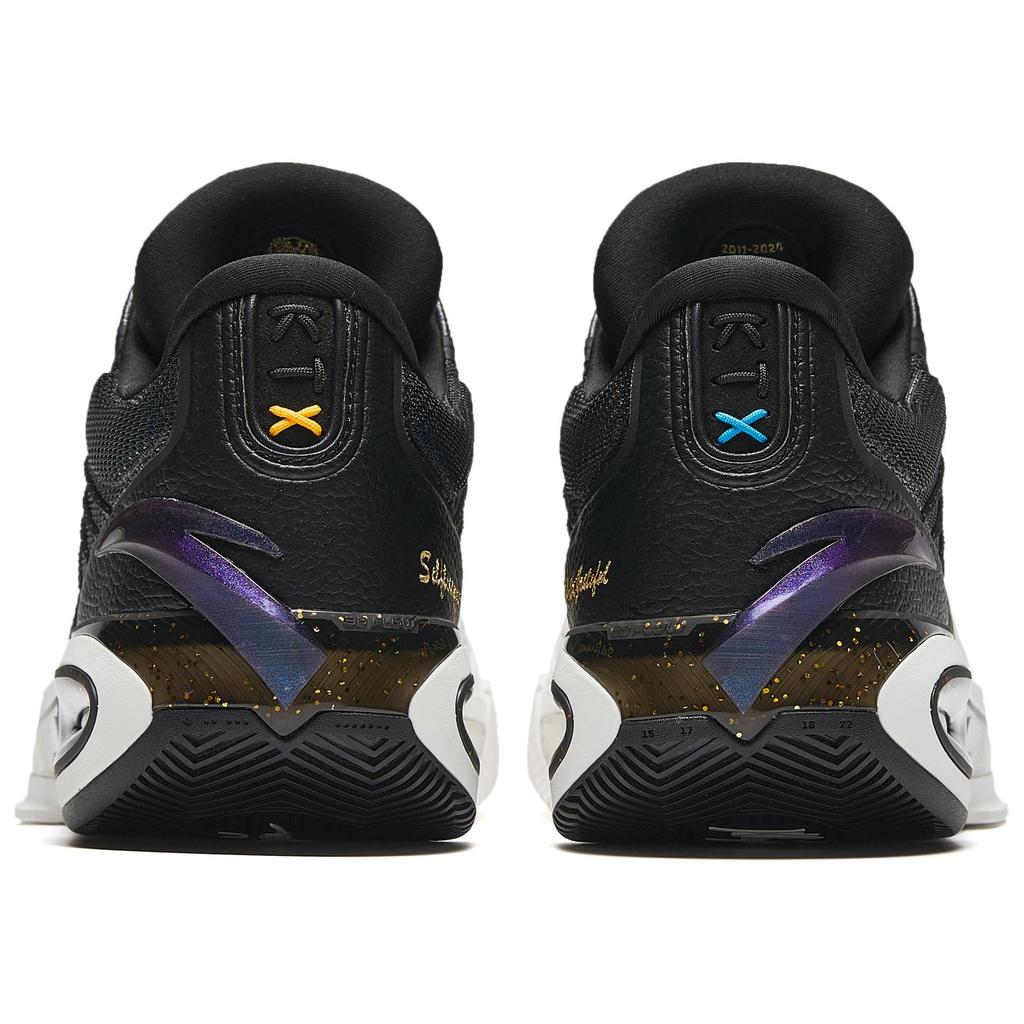 Anta Кроссовки мужские Klay Thompson KT10 Time Capsule черные белые 112441101-1