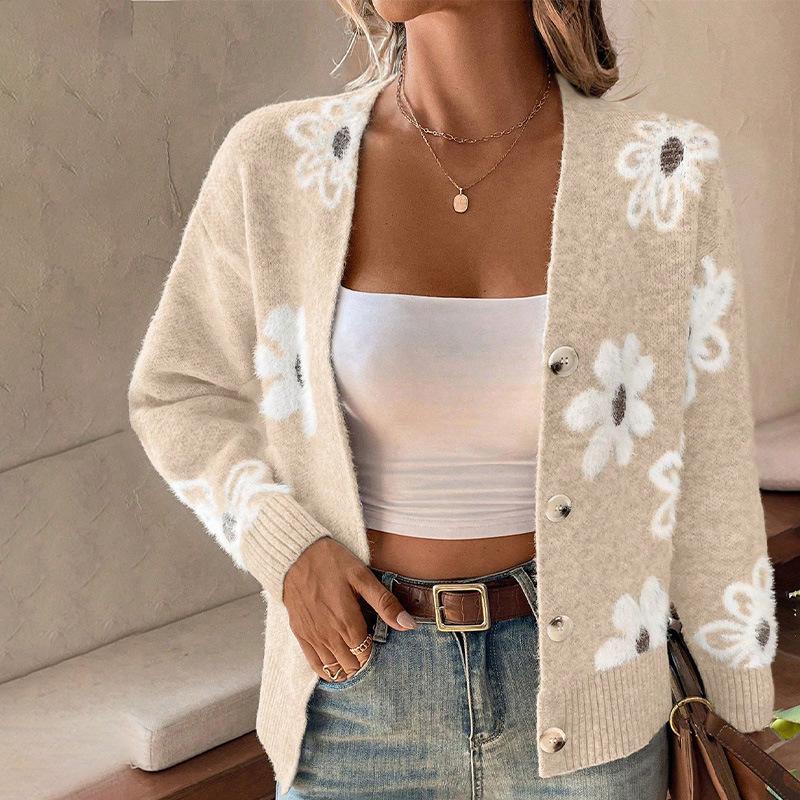 Женский кардиган на пуговицах с цветочным узором на весну и осень