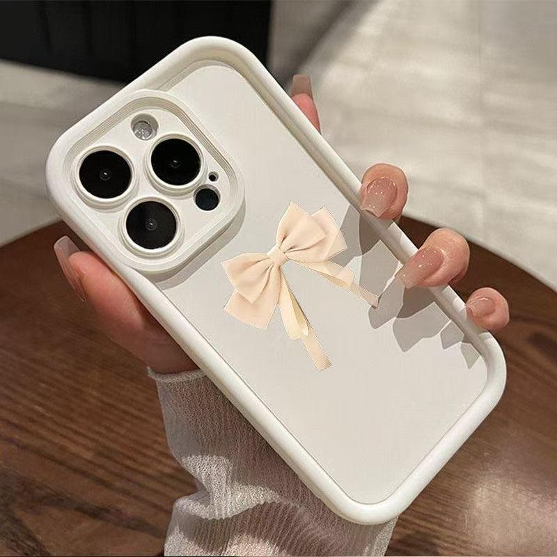 Элегантный белый чехол-бант для iPhone моделей 13/14/15/16E/17/17 Pro Max