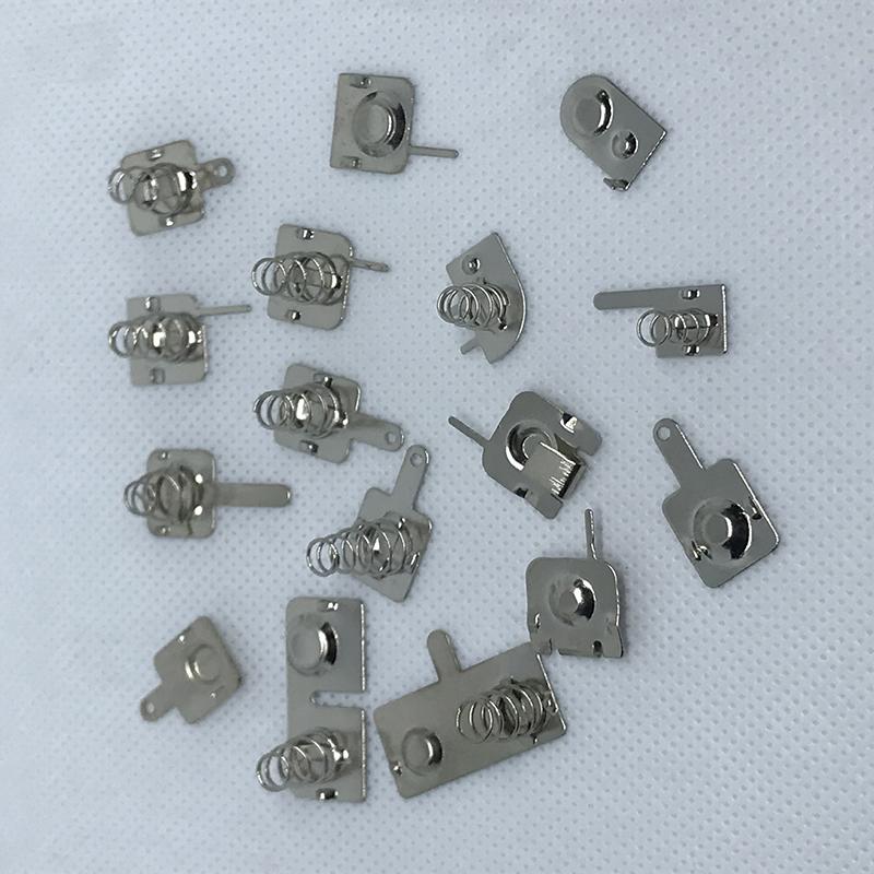 100 шт./компл. батарейка типа Aa или Aaa, пружина 7, нет. Положительные и отрицательные контакты Аккумуляторная шрапнель