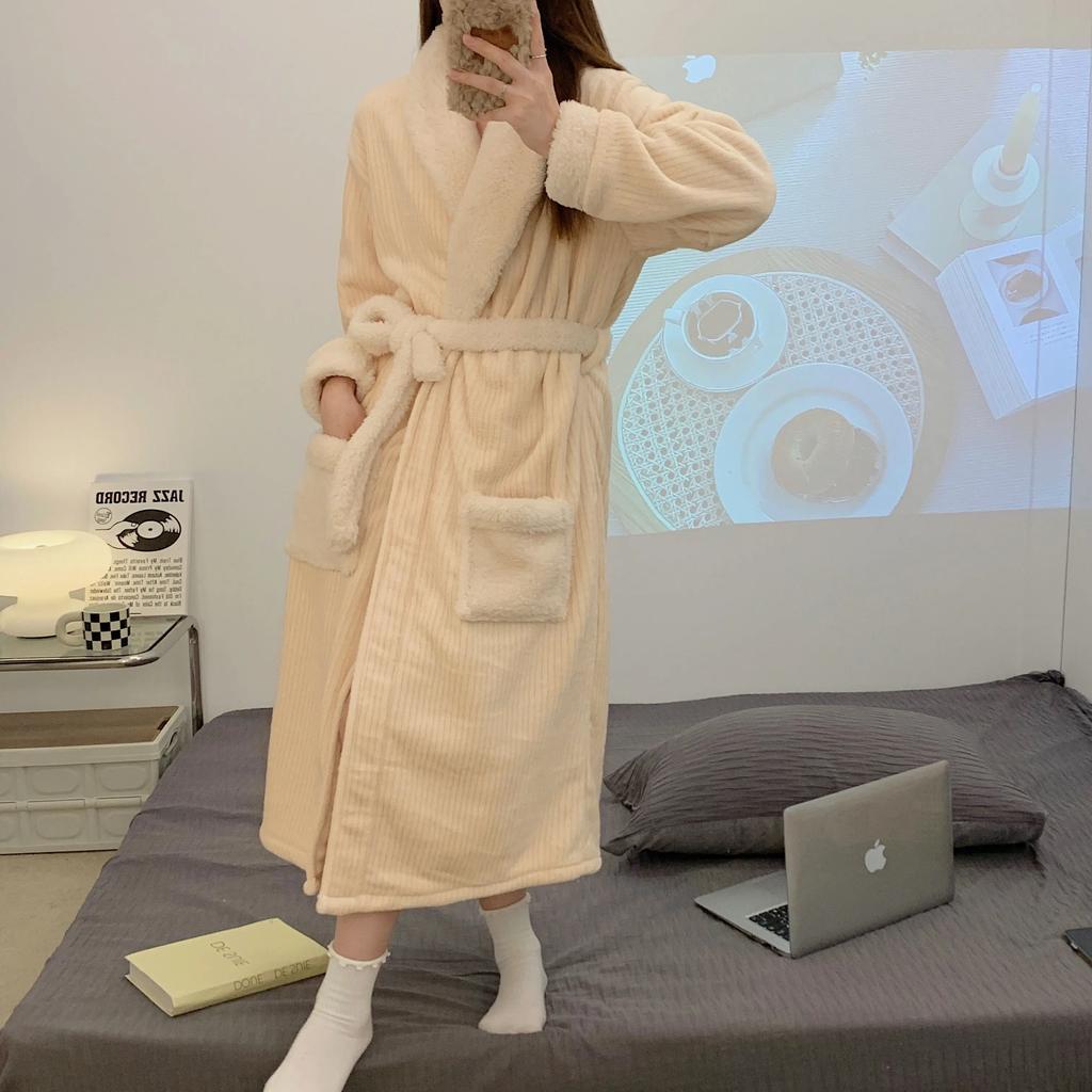 Зимняя усовершенствованная коралловая флисовая однотонная ночная рубашка утолщенная длинная модель M. Теплые свободные халаты большого размера для дома для женщин