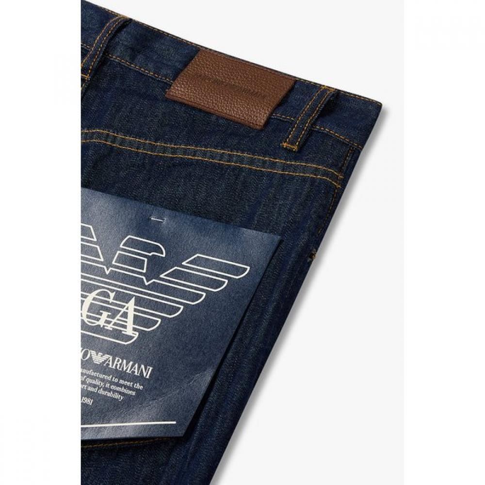 Emporio Armani Men S Straight Fit Indigo Denim pantS A516106021