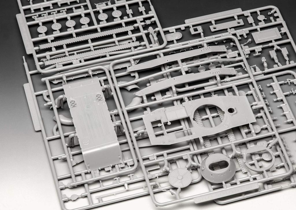 Немецкий Revell 1/72 Советская армия ПТ-76Б Пластиковая модель 03314