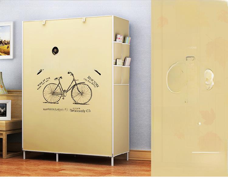 Простой складной шкаф из нетканого материала с защитой от пыли, стальной рамой и вешалкой