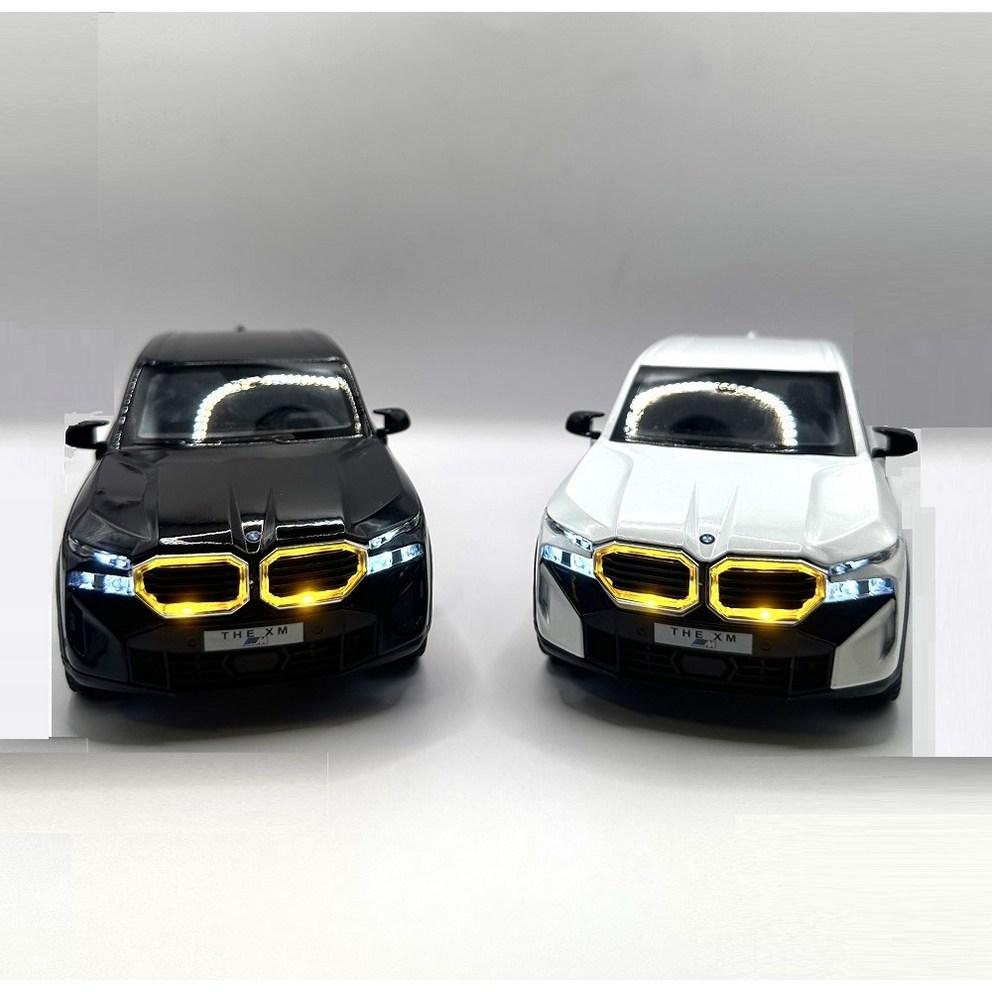 Premium BMW XM SUV 1:24 Scale Diecast Model Car - White Edition
