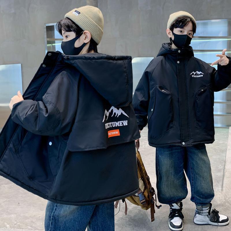 Boys Casual and Fleece Thickened Coat Autumn and Winter Children Handsome Pie Overcome