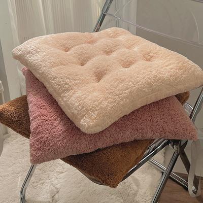 Подушка для сиденья Утолщенный дизайн Плюшевая ткань Нескользящая основа Подушка для стула Дом Автомобиль Обеденный стул Удобная поддержка