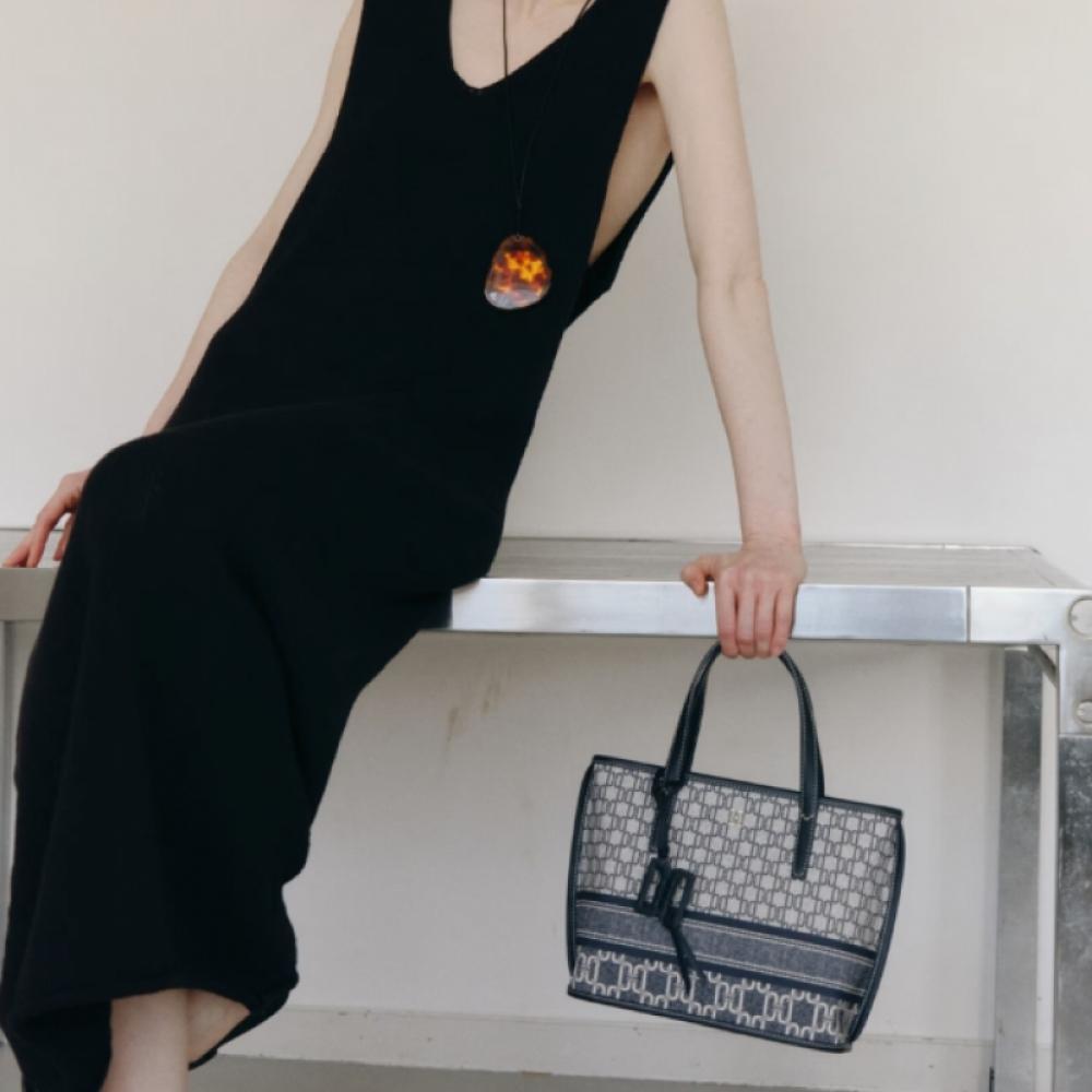 Daks Navy Dd Logo Leather Tote Bag Dcba6e801n2