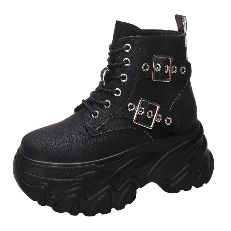 Модные женские панк-сапоги на высокой платформе, зима 2024 г., британский стиль, ботильоны на толстой подошве, короткие сапоги с металлической цепочкой, новые массивные кроссовки 9 см