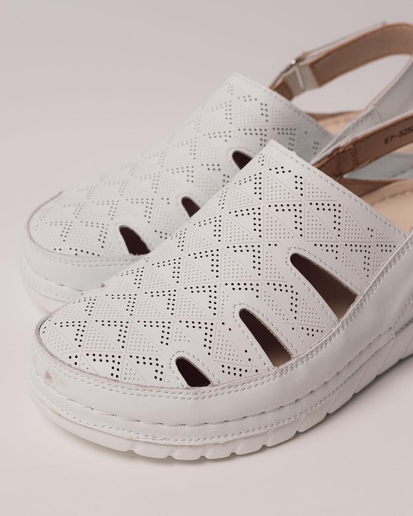 Босоножки на платформе Lifexpert 3252 36 белые кожа