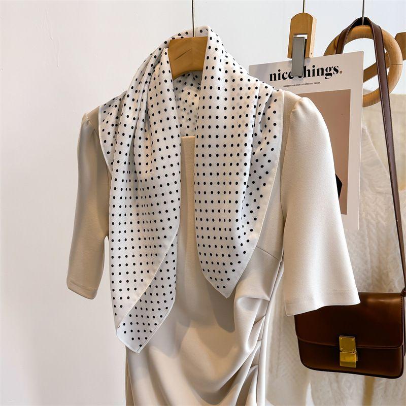 Women's Silk Square Scarf | High-End Korean-Style Neck Warmer Neck-Protecting Small Scarf – Perfect Autumn & Spring Ambience-Boosting Neckerchief