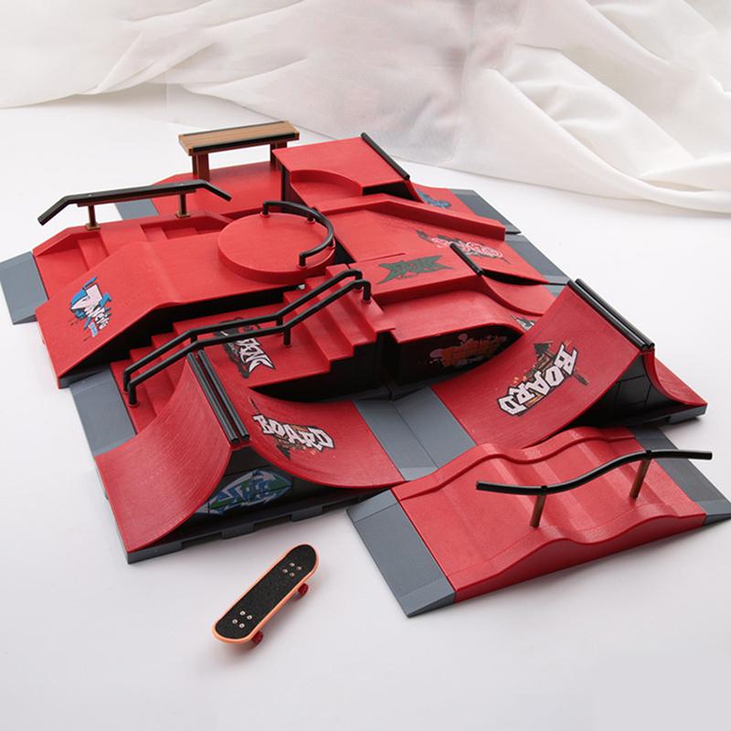 1 Set Mini Fingertip Skateboard Kit Children Finger Sports Toys Finger Skateboard Game Park Site Step Ramp Scene Props Gift