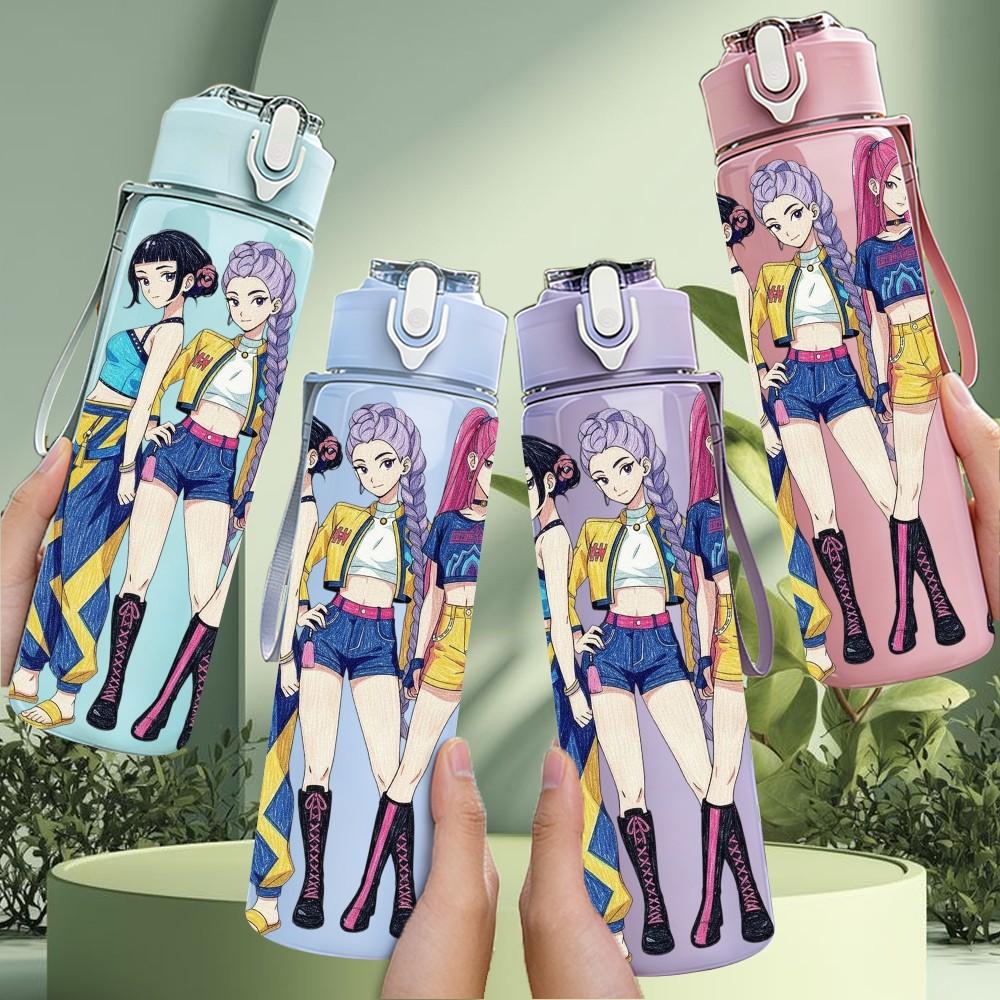 1PC Retro Fashion Girl Trio 750ml Color Plastic Sports Water Bottle Leakproof Flip Straw Lid Suitable for Sports Office Home Use