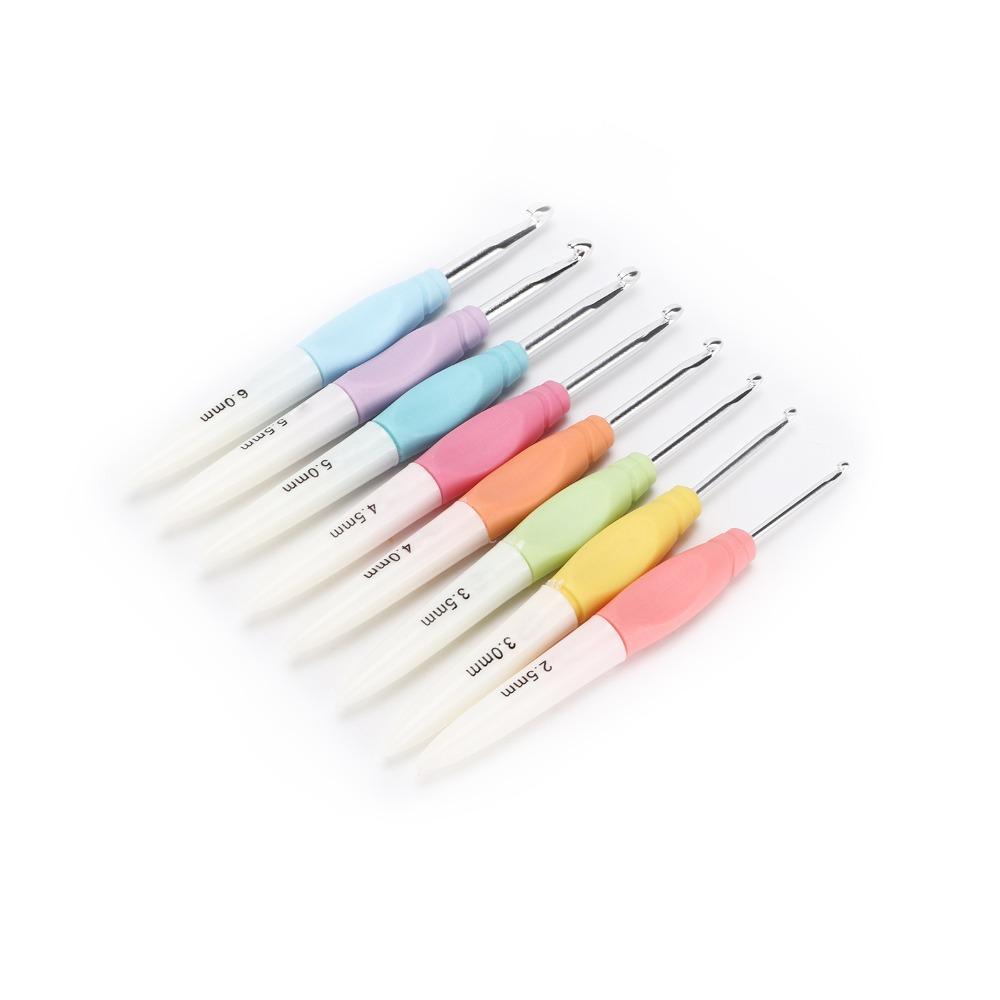 8Pcs Soft NonSlip Grip Crochet Hooks Set Plastic Crochet Hook Kit Knitting Needles Set Hair Styling