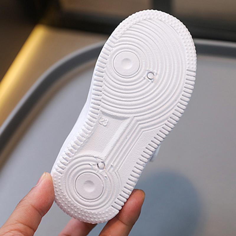 Детские кроссовки, новые сверхлегкие туфли с однотонной подошвой, обувь для маленьких девочек, маленькие белые туфли на липучке для мальчиков