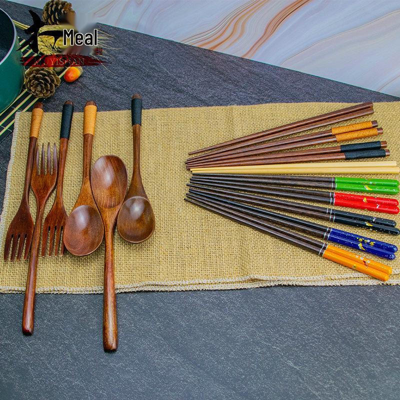 Camphorwood Three-Piece Cutlery Set: Chopsticks, Fork, and Spoon, Solid Wood, Portable and Individual Use.