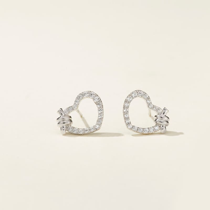 METROCITY JEWELRY Cuore Sterling Silver White Earrings A231SE0002WPA