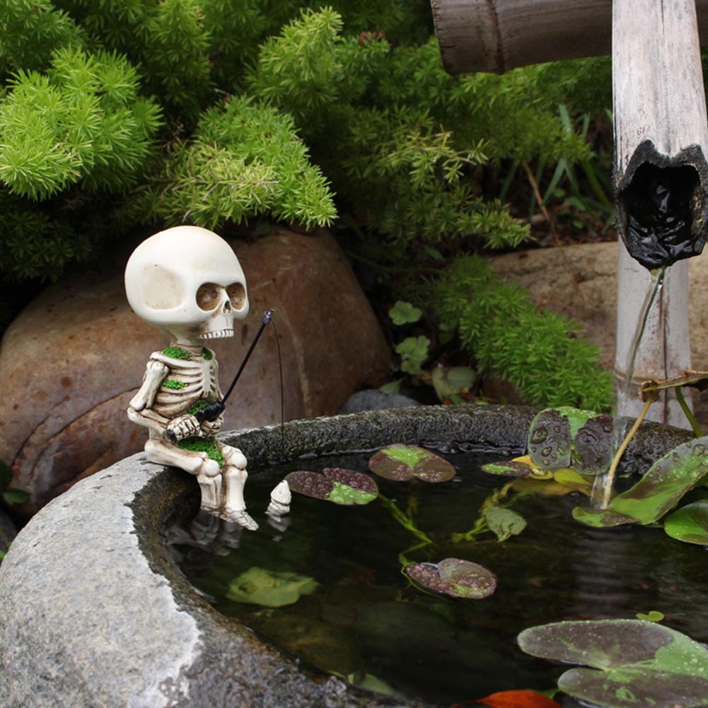 Милая скульптура из смолы в виде черепа Фишера, украшение на Хэллоуин, милая фигурка скелета гнома, небольшой скелет, украшение для сада на открытом воздухе