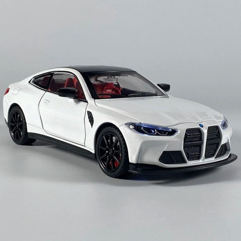 Майка 1:Модель автомобиля BMW M4 из литого сплава, масштаб 1/24 - Премиальная коллекционная фигурка для демонстрации (белый)