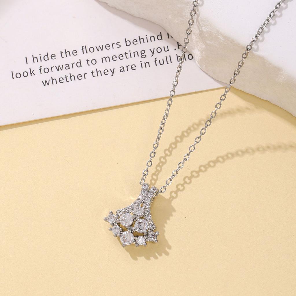 Micro Inlaid Fan Shaped Zircon Pendant Necklace Women Light Luxury High-end Korean Simple Versatile Collarbone Chain Jewelry Gift