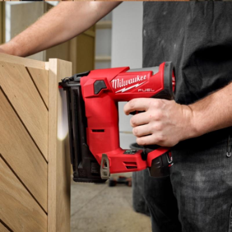 Milwaukee M12 Fcn18gs 202x зарядный гвоздезабивной пистолет 12v 2.0ah F15 F38 беспроводной Taka Gun