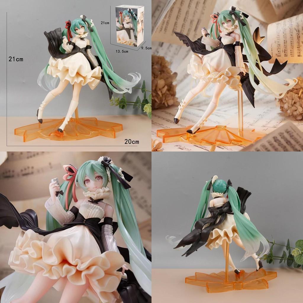 Beautifully Crafted 22cm Hatsune Miku Pvc Figure Ideal For Display And Gifting