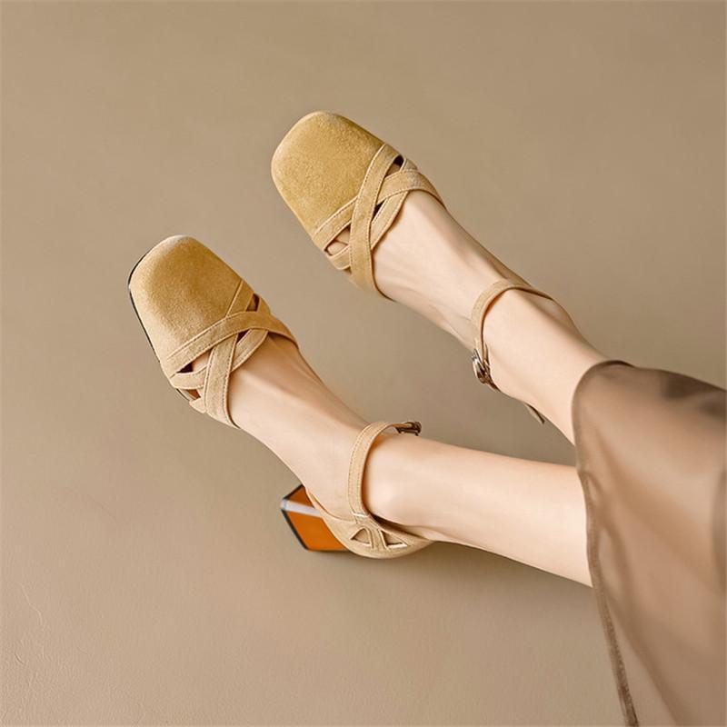 Модные новые летние сандалии с закрытым носком для женщин, сандалии из овчины, модные ретро сандалии с квадратным носком на массивном каблуке, женские гладиаторские сандалии