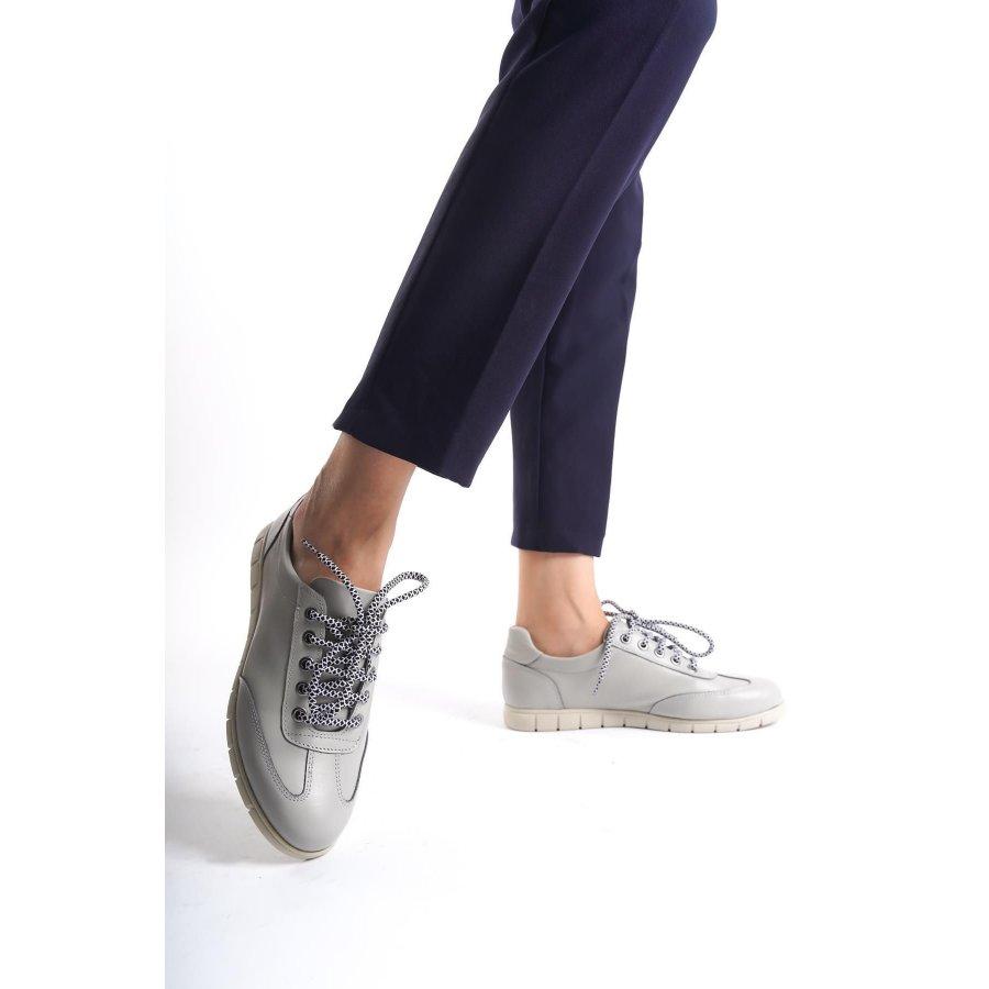 Женская удобная повседневная обувь из натуральной кожи