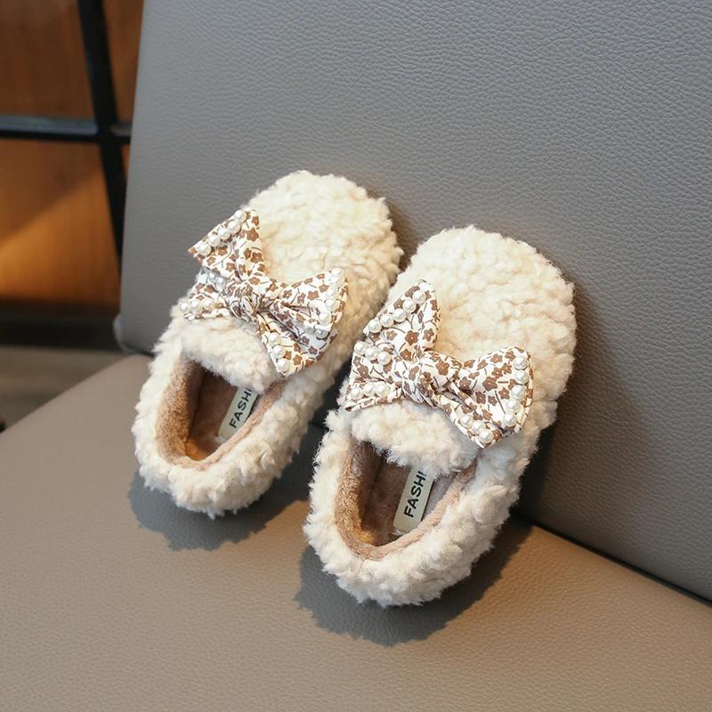 2024 Новые мокасины для девочек с бантом и жемчугом, однотонные, с круглым носком, детская модная обувь из плюша и хлопка на плоской подошве, весна-осень