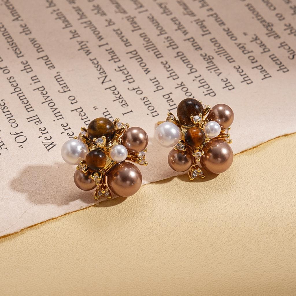 Tiger's eye, zircon, imitation pearl flower silver needle earrings, Maillard autumn and winter retro earrings.