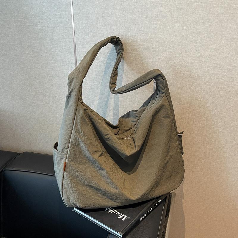 Наружная ленивая повседневная простая сумка из ткани большой вместимости, сумка-мессенджер 2024 года, новая модная универсальная сумка для поездок на работу