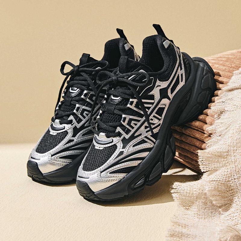 Anta Fabric Synthetic Leather Fuyou Comfortable Fashion Wear-Resistant Lightweight Breathable Low-Top Dad Shoes Women Sneaker Black Silver 122538898-1