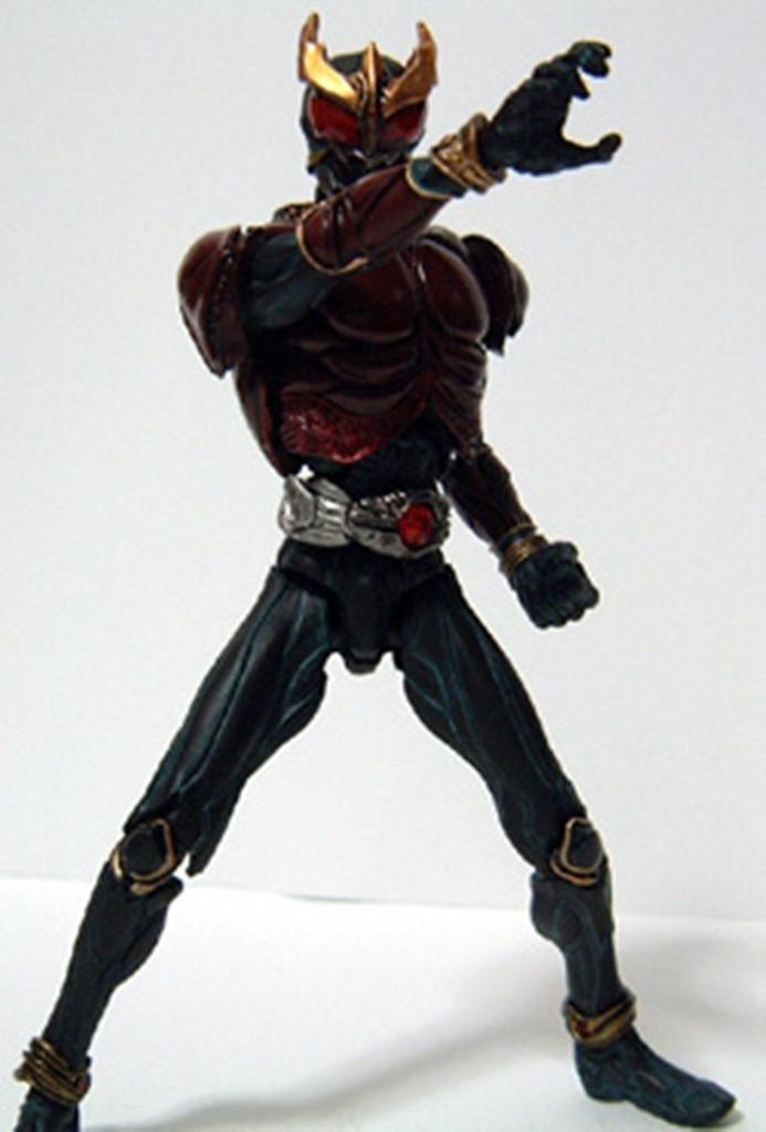 TAMASHII NATIONS 22 Камен Райдер Кууга SIC. Том. (Могучая Форма)