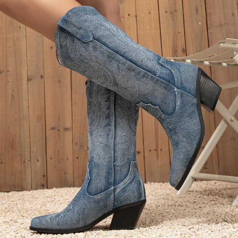 Женские ботинки средней длины 2024 года, распродажа, новые женские остроносые ботинки челси с вышитым тотемным дизайном, толстые ковбойские сапоги в стиле вестерн