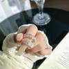 Корейское минималистичное посеребренное кружевное полое кольцо-монета для женщин - Наслаиваемое нишевое исполнение для крутого, стильного вида на указательном пальце.