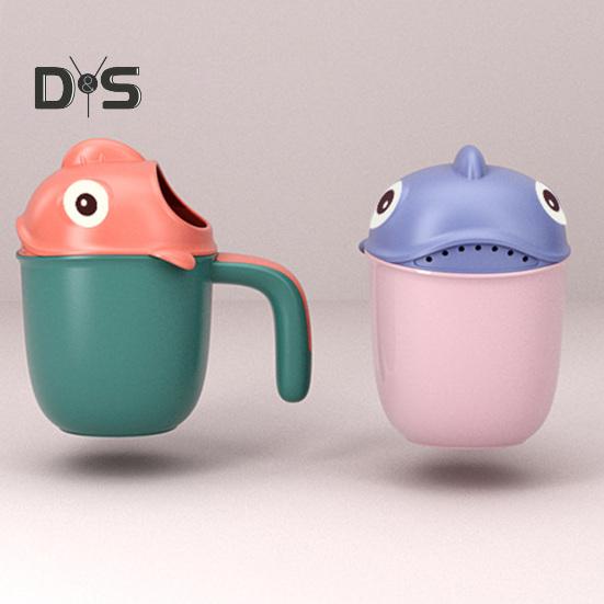 Детская ванночка для ополаскивания волос и тела с удобной ручкой в форме мультяшного животного, успокаивающая игрушка для купания с эффектом тропического душа для детей