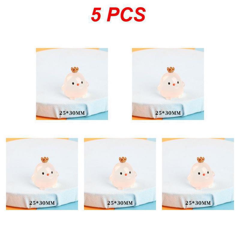 1~10PCS Luminous Mini Resin Pig Car Dashboard Toys Dolls Glowing Figures Home Garden Decoration Cartoon Color Chick Car