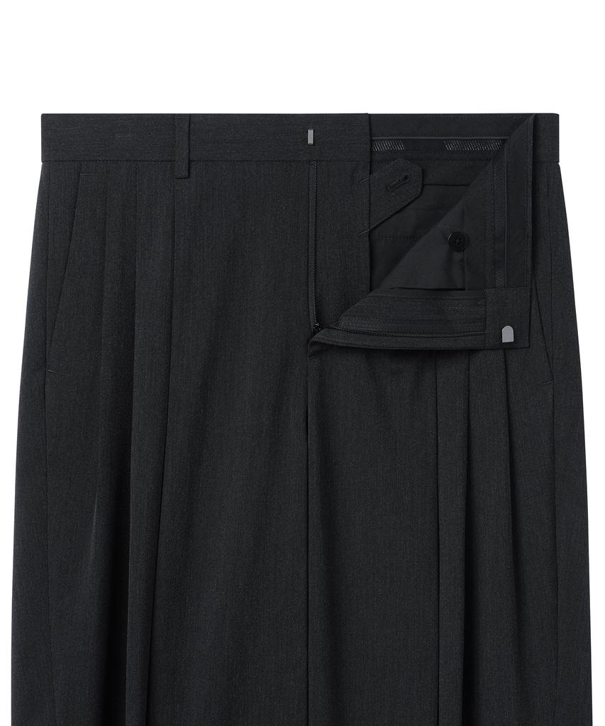 MUSINSA STANDARD Lightweight Three-Puck Semi-Balloon Slacks [Charcoal Gray]
