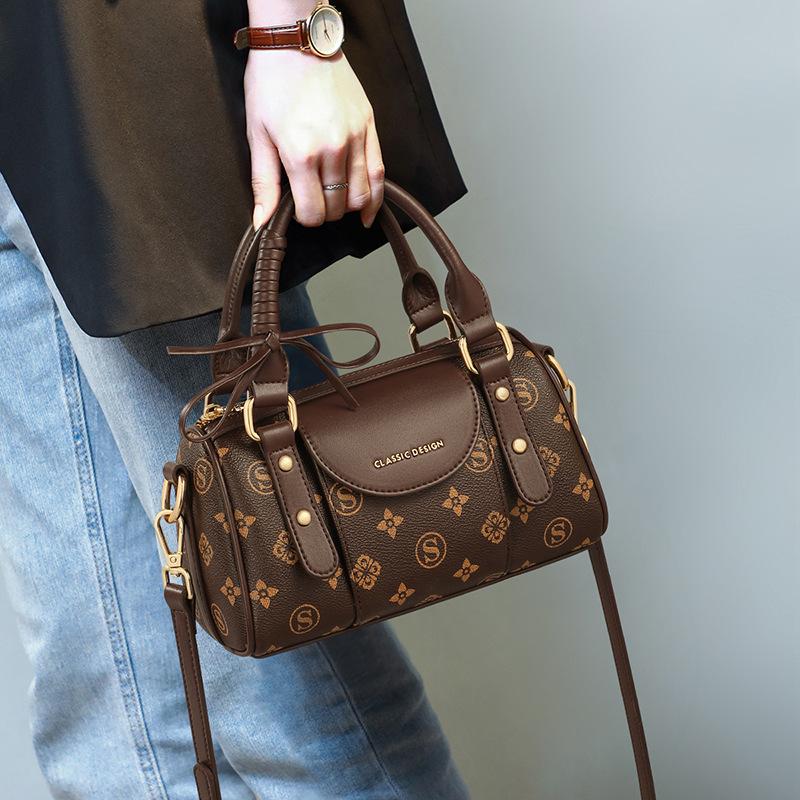 Bags 2026 New Spring/Summer Women's Bags, Single Shoulder Handbags, Light Luxury, Niche Commuter Crossbody Bag