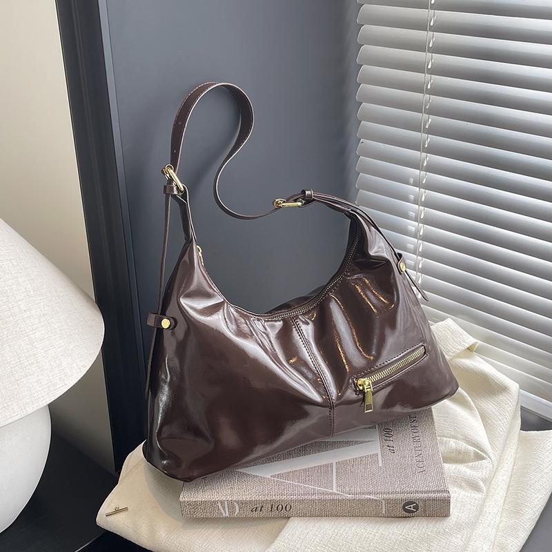 2026 New Fashionable Casual Oil Wax Leather Shoulder Bag Commuter Style Women's Handbag Simple Daily Korean Niche Crossbody Bag